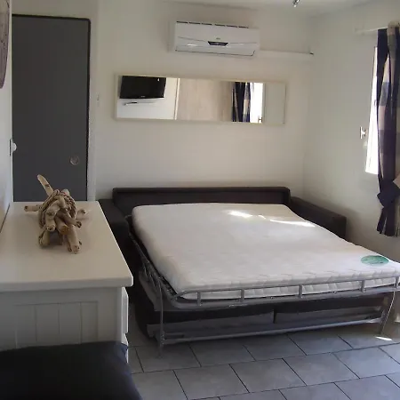 Les Capitelles Studio Cabine Vue Et Piscine * Saint-Cyprien (Pyrenees-Orientales)